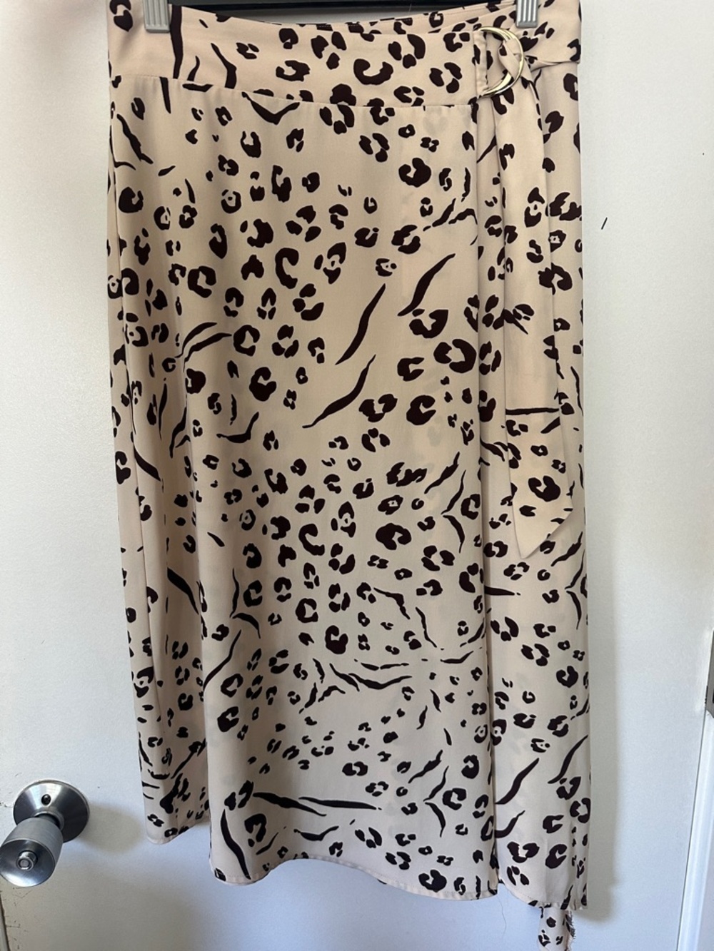 Nine West Beige Animal Print Wrap Midi Skirt Women’s Small